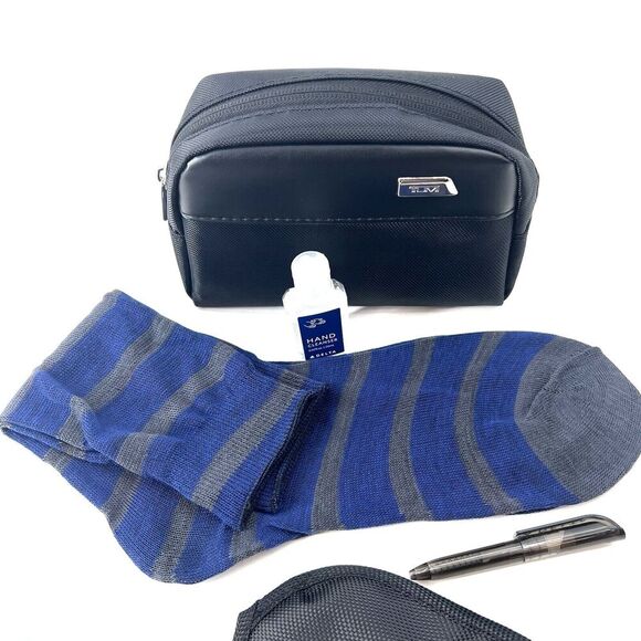 Tumi Delta Airlines First Class Toiletry Travel Amenity Kit - Picture 4 of 7